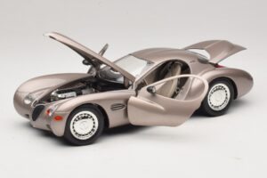 Chrysler Atlantic Beige Guiloy 1:18 68570 Metaal — afbeelding 2 van 8