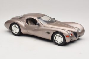 Chrysler Atlantic Beige Guiloy 1:18 68570 Metaal — afbeelding 6 van 8