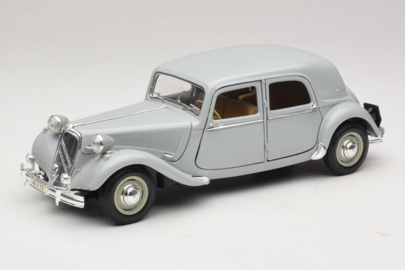 Citroen 15CV Six Grijs Maisto 1:18 31837 Metaal