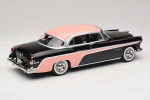 DeSoto Fireflite Sedan Zwart & Roze KK-Scale 1:18 KKDC181542 Metaal — afbeelding 2 van 6
