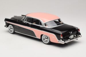 DeSoto Fireflite Sedan Zwart & Roze KK-Scale 1:18 KKDC181542 Metaal — afbeelding 5 van 6