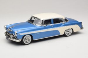 DeSoto Fireflite Sedan Blauw Metallic & Crème KK-Scale 1:18 KKDC181544 Metaal