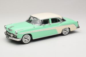 DeSoto Fireflite Sedan Lichtgroen & Crème KK-Scale 1:18 KKDC181543 Metaal