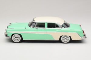 DeSoto Fireflite Sedan Lichtgroen & Crème KK-Scale 1:18 KKDC181543 Metaal — afbeelding 3 van 6