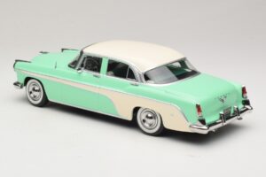 DeSoto Fireflite Sedan Lichtgroen & Crème KK-Scale 1:18 KKDC181543 Metaal — afbeelding 5 van 6