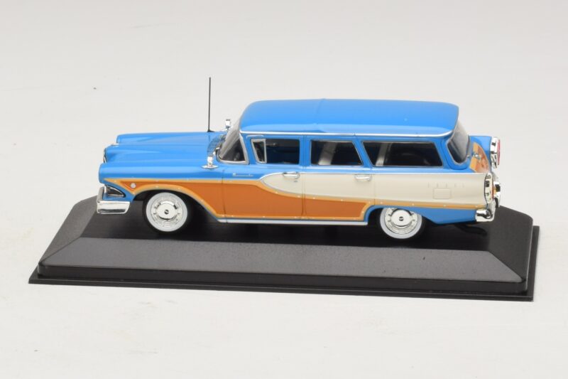 Edsel Bermuda Stationwagon Caribbean Turquoise Minichamps 1:43 Edsel Bermuda Stationwagon Caribbean Turquoise Minichamps 1:43 400082014 Metaal