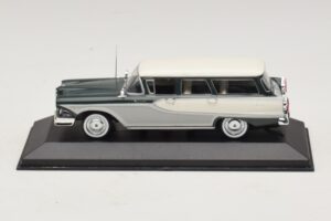 Edsel Bermuda Stationwagon Donkergroen Wit Minichamps 1:43 400082013 Metaal