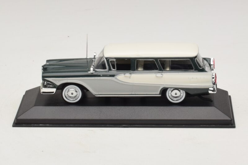 Edsel Bermuda Stationwagon Donkergroen Wit Minichamps 1:43 400082013 Metaal