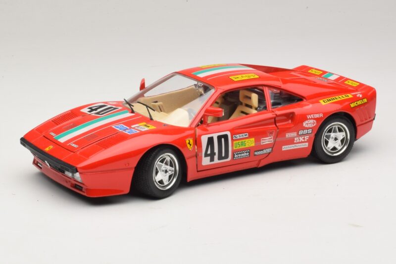 Ferrari 288 GTO #40 Rood Bburago 1:18 3027-P4 Metaal