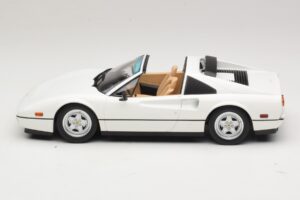 Ferrari 328 GTS US Version Wit KK-Scale 1:18 KKDC181703 Metaal — afbeelding 4 van 7