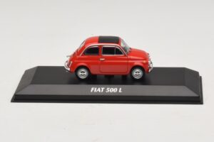 Fiat 500 L Rood Maxichamps 1:43 Fiat 500 L Rood Maxichamps 1:43 940121600 Metaal