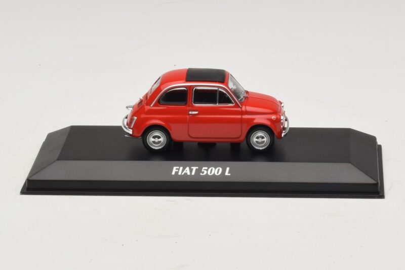 Fiat 500 L Rood Maxichamps 1:43 940121600 Metaal