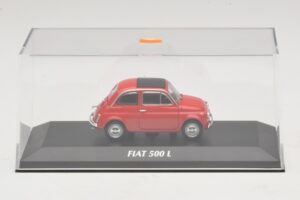 Fiat 500 L Rood Maxichamps 1:43 940121600 Metaal — afbeelding 4 van 5