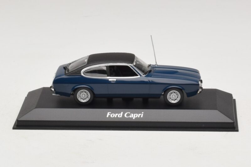 Ford Capri II Donkerblauw Maxichamps 1:43 940081201 Metaal
