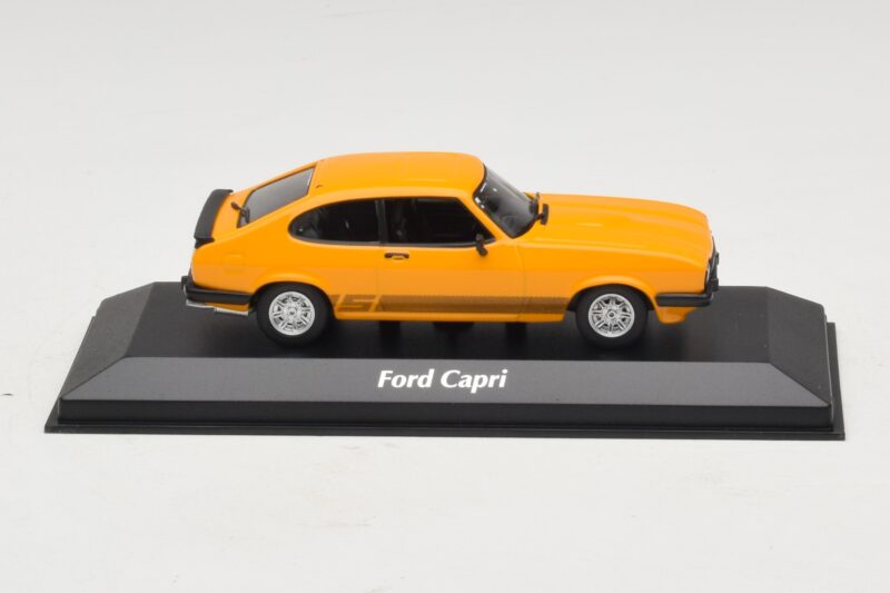 Ford Capri III Oranje Maxichamps 1:43 940082221 Metaal