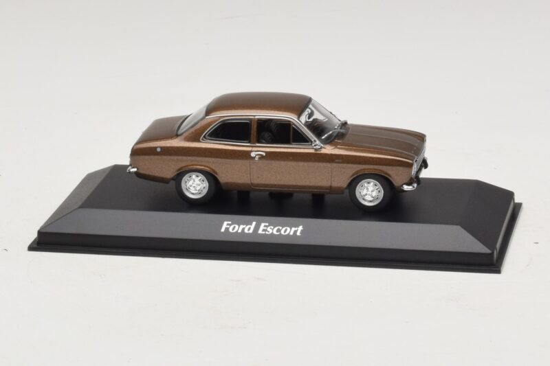 Ford Escort Mk1 Bruin Metallic Maxichamps 1:43 940081000 Metaal
