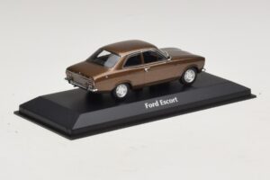 Ford Escort Mk1 Bruin Metallic Maxichamps 1:43 940081000 Metaal — afbeelding 2 van 5