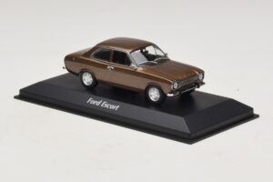 Ford Escort Mk1 Bruin Metallic Maxichamps 1:43 940081000 Metaal — afbeelding 3 van 5