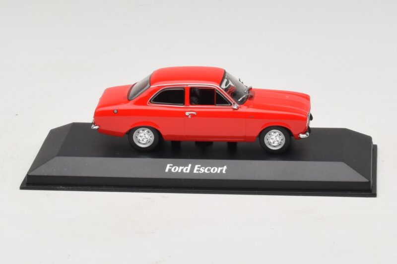 Ford Escort Mk1 Rood Maxichamps 1:43 940081001 Metaal