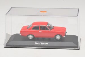 Ford Escort Mk1 Rood Maxichamps 1:43 940081001 Metaal — afbeelding 4 van 5