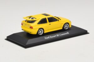 Ford Escort RS Cosworth Geel Maxichamps 1:43 940082101 Metaal — afbeelding 2 van 5