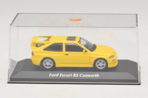 Ford Escort RS Cosworth Geel Maxichamps 1:43 940082101 Metaal — afbeelding 4 van 5