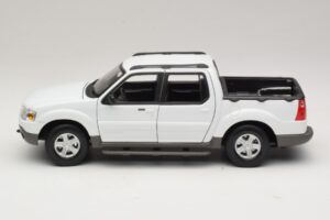 Ford Explorer Sport Trac Wit Maisto 1:18 36891 Metaal — afbeelding 4 van 8
