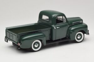 Ford F-1 Groen Road Legends 1:18 92218 Metaal — afbeelding 3 van 8