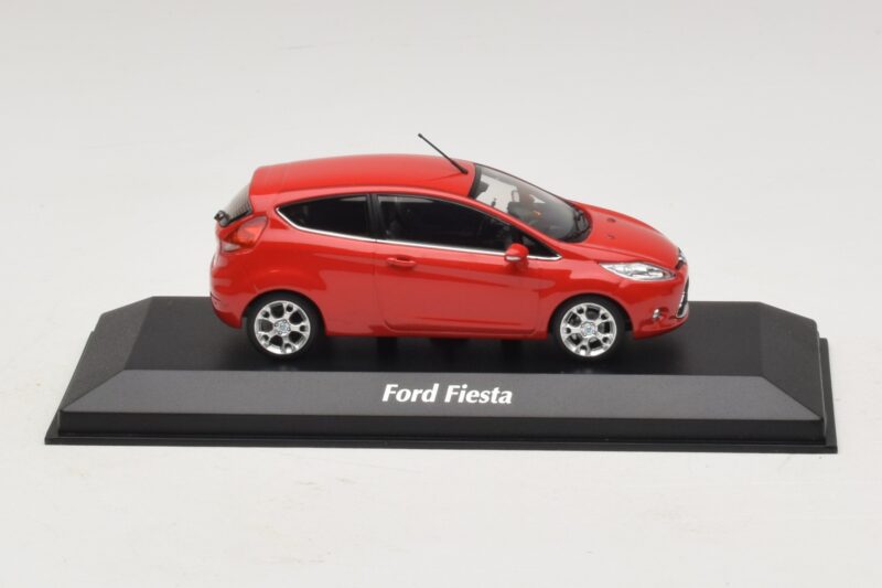 Ford Fiesta Mk7 Rood Maxichamps 1:43 940088000 Metaal