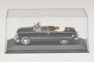 Ford FL Cabriolet Zwart Minichamps 1:43 400082231 Metaal — afbeelding 4 van 5