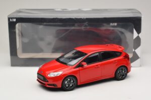 Ford Focus ST Mk2 Rood Minichamps 1:18 110082002 Metaal — afbeelding 8 van 8