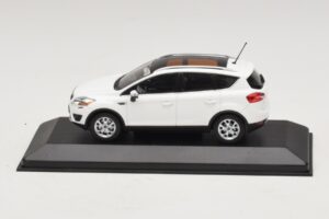 Ford Kuga Mk1 Wit Dealer Editie Minichamps 1:43 KUGA002 Metaal