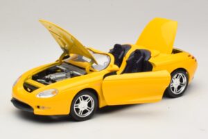 Ford Mustang Mach III Cabriolet Geel Maisto 1:18 32815 Metaal — afbeelding 2 van 8