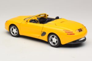 Ford Mustang Mach III Cabriolet Geel Maisto 1:18 32815 Metaal — afbeelding 7 van 8