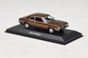 Ford Taunus TC Bruin Metallic Maxichamps 1:43 940081300 Metaal — afbeelding 3 van 5