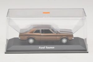 Ford Taunus TC Bruin Metallic Maxichamps 1:43 940081300 Metaal — afbeelding 4 van 5