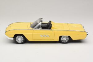 Ford Thunderbird Cabriolet Geel Anson 1:18 30334-P1 Metaal — afbeelding 4 van 8
