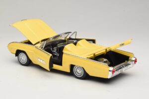 Ford Thunderbird Cabriolet Geel Anson 1:18 30334-P1 Metaal — afbeelding 5 van 8