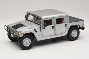 Hummer H1 Hardtop Zilver Maisto 1:18 36857 Metaal
