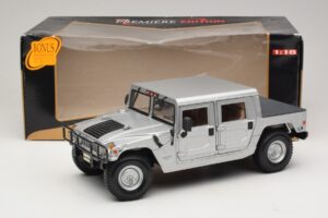 Hummer H1 Hardtop Zilver Maisto 1:18 36857 Metaal — afbeelding 8 van 8