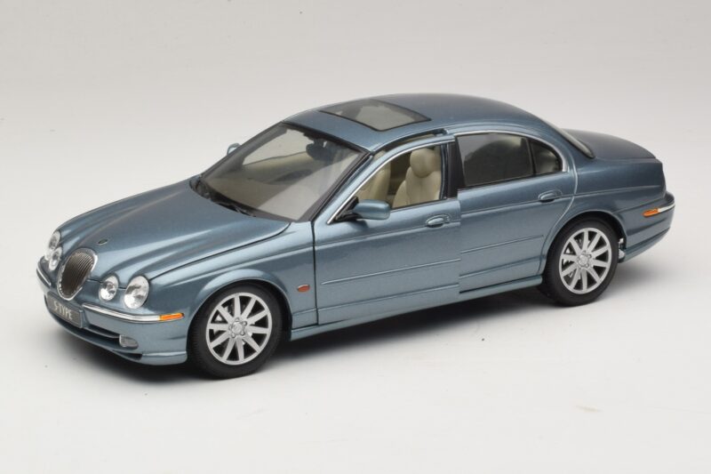 Jaguar S-Type X200 Blauw Maisto 1:18 31865 Metaal