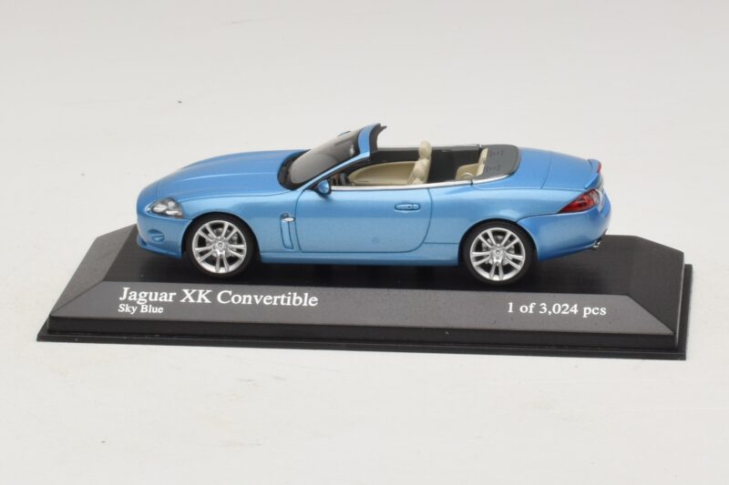 Jaguar XK X150 Cabriolet Lichtblauw Metallic Minichamps 1:43 400130530 Metaal