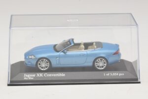 Jaguar XK X150 Cabriolet Lichtblauw Metallic Minichamps 1:43 400130530 Metaal — afbeelding 4 van 5