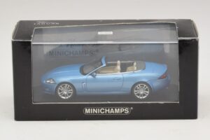 Jaguar XK X150 Cabriolet Lichtblauw Metallic Minichamps 1:43 400130530 Metaal — afbeelding 5 van 5