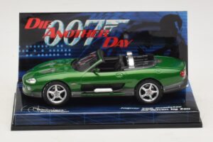 Jaguar XKR X100 Roadster Die Another Day Minichamps 1:43 045149 Metaal