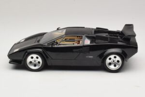 Lamborghini Countach 5000 Quattrovalvole Zwart Bburago 1:18 3337 Metaal — afbeelding 4 van 8