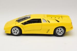 Lamborghini Diablo Geel Maisto 1:18 32803 Metaal — afbeelding 4 van 8