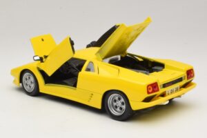 Lamborghini Diablo Geel Maisto 1:18 32803 Metaal — afbeelding 5 van 8