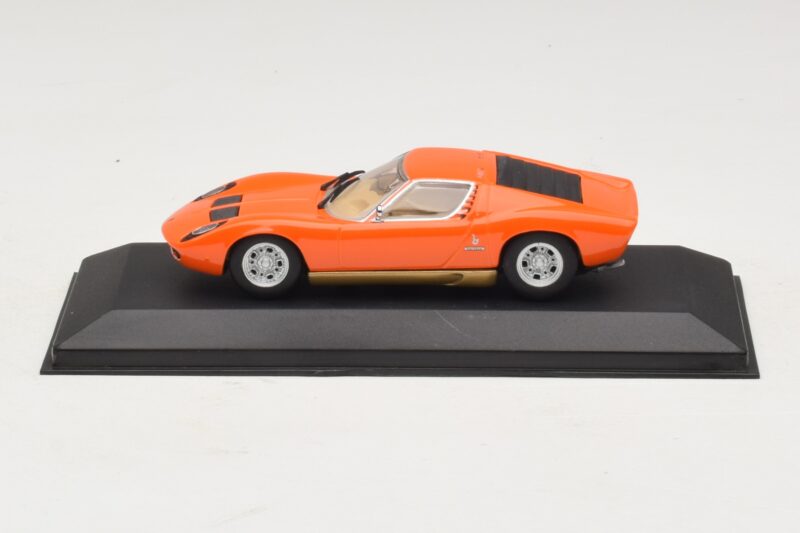 Lamborghini Miura P400 Oranje Minichamps 1:43 430103002 Metaal