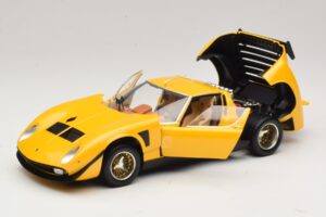 Lamborghini Miura SVR Geel & Zwart Kyosho 1:18 08319GY Metaal — afbeelding 2 van 8